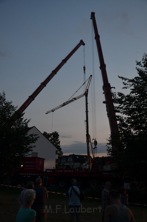 Kran drohte umzustuerzen Koeln Porz Zuendorf Hauptstr P159.JPG - Miklos Laubert